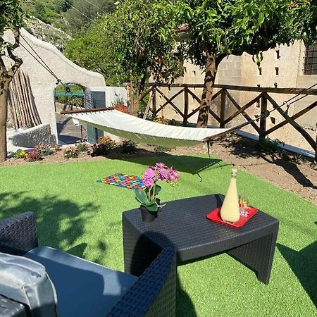 Holiday House Ruocco Maiori Bagian luar foto