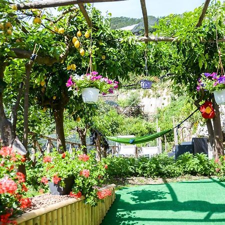 Holiday House Ruocco Maiori Bagian luar foto
