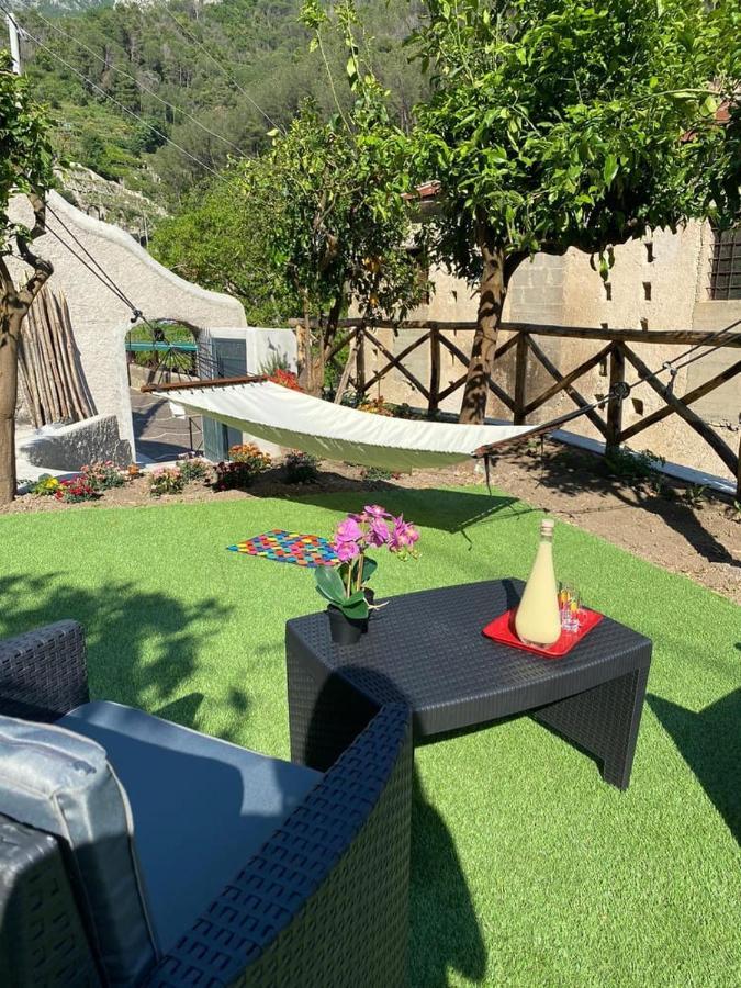 Holiday House Ruocco Maiori Bagian luar foto